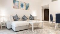 Elegant 1BHK Apartment with Courtyard View in Pacific Al Marjan Island - Chambres d'hôtes Ras el Khaïmah