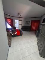 Villa Caramia Guest Lodge - B&B Jan Kempdorp