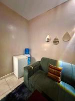 Bnb Guru coral bells cozy studio Kiambu road - B&B Nairobi