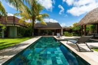 Spacious villa with private pool and 4 bedrooms - B&B Grand Baie