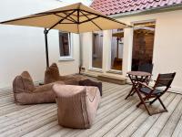 Schöne Wohnung in der Hagenstrasse mit Terrasse - Chambres d'hôtes Haldensleben I