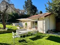 Cozy new home & garden - Close to Paris- Parking - Chambres d'hôtes Franconville
