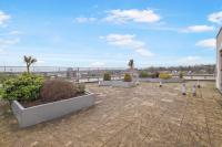 Central Hemel 2-Bed Flat with Secure Parking - Chambres d'hôtes Hemel Hempstead