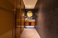 Queen Room with Spa Bath