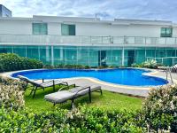 Modern 3 Bedroom Apartment near Tram - Bed and Breakfast Gold Coast