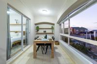 Yzer Drift Beach Escape 2 Bedroom 2 Bathroom Apartment - Chambres d’hôtes Yzerfontein