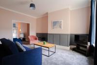 Relax at Raglan Burnley 3BR Home with Parking - Chambres d'hôtes Burnley