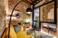 Zen Suite, Patio with Water & Art
