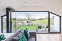 Jenny's Barn - Sleeping 9, Dog friendly - Bed and Breakfast Staveley