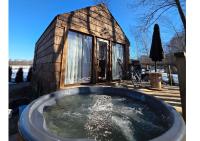 Namelis prie ežero I Medaus Žemė - Lakefront Lodge Lithuania - Chambres d'hôtes Vaitakarčmis