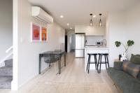 Modern Home - Close to Airport, direct views of Mangere Mountain and Ambury Farm - Chambres d'hôtes Auckland