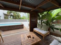 La Casa des Mama's, Piscine Paradis 8 voyageurs - Chambres d'hôtes Saint-Pierre
