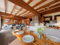 Country Chalet • 5 Min to Beach • Golf Nearby - Pass the Keys - Chambres d'hôtes Dalbeattie