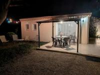 À l'ombre du pin - B&B Entraigues-sur-la-Sorgue