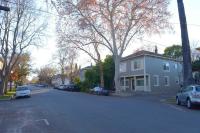 Perfect Location Walking Distance to Everything - B&B Sacramento