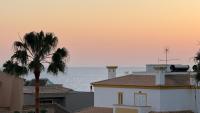 Vivenda Mystic Gale T3 a 500m da Praia - Bed and Breakfast Galé