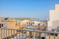 Bright 2BR Stay Sea Views from the Balcony - Bed and Breakfast San Pawl il-Baħar