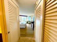 Pristine Hotel Room at Popular Resort - B&B Lihue