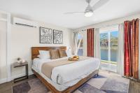 NEW Heated Salt Pool & Spa on Waterfront Canal - B&B Tampa