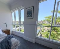 Neutral Bay Stunning Two Bedroom Apartment - B&B Sydney