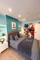 Modern Art House - serviced accomodation - B&B Liverpool