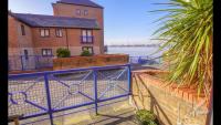 Thames Riverside Studio, Gravesend Town Centre - near train station - B&B Gravesend