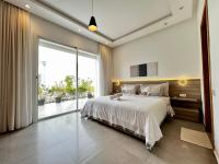 Val d'Or 3BR - Garden & Beach Access - B&B Temara