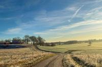 Renovated Stable With Views On Kinnekulle - B&B Källby