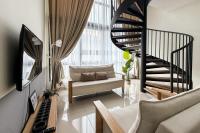 Stylish Duplex Loft Pool Near Jonker St Melaka - B&B Malacca