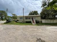 Evergreen Avocado Orchard - B&B Alexandria
