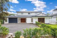Room with Scenic Bush Views, Tranquility, Central Location - B&B Killawarra