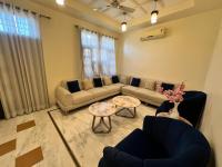 Pink City Retreat 3BHK Luxury Stay in Vaishali Nagar - Chambres d'hôtes Jaipur