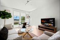 Bright Luxury 2BR Retreat with Pool in Irvine - Chambres d'hôtes Lake Forest