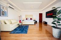 The Penthouse with Outdoor Jacuzzi - B&B Puerto Princesa