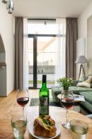 Design Apartment with Patio - Nusle Brewery - B&B Prague