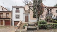 Apartamentos San Juan de los Reyes by Toledo AP - Chambres d’hôtes Tolède