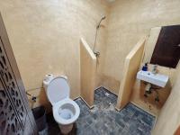 Driepersoonskamer met Uitzicht op het Zwembad