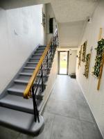 BRIVIBAS RESIDENCE - EAST / WEST, free PRIVAT parking, free WIFI, self check-in - Chambres d'hôtes Riga