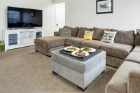 5 BR Family Fun Sleep 12 Climbing Wall & Games - B&B Meridian