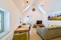 One-Bedroom Deluxe Apartment