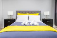 Designer Condo CN View| Downtown+Parking - Bed and Breakfast Toronto