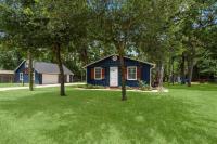 Lake Livingston Retreat, Firepit, Game Room - Bed and Breakfast Livingston