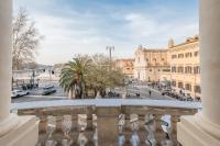 Vista Ara Pacis - Appartamento Storico di Lusso 5 min Piazza di Spagna - Chambres d'hôtes Rome