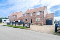 4x Bed Luxurious Home With a View - B&B Downham Market