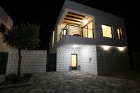 Elegant Villa Punta Sol with hot tube, walk to sea and center - Chambres d'hôtes Jezera