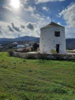 Paros Traditional Windmill in Lefkes - B&B Lefkes