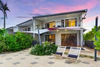 Opulent Ocean View Townhouse - B&B Stradbroke