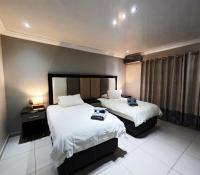Viking Guest House - Bed and Breakfast Mahikeng