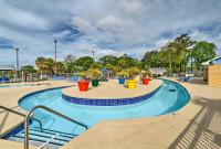 Pools, Hot Tubs & Ocean Access: Myrtle Beach Condo - B&B Myrtle Beach