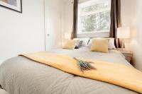 Modern 2 bed 1st Floor Apartment by Jesswood Properties Parking Wi-fi - Chambres d'hôtes Hinckley
